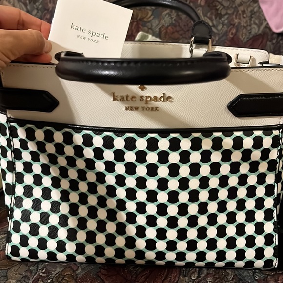 Looks new - Picture 5 of 6